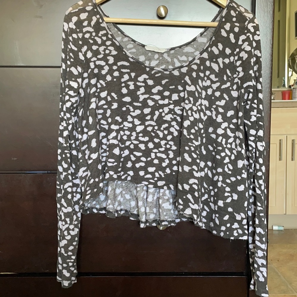 Cheetah cropped flowy shirt